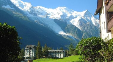 Auvergne-Rhône-Alpes : zoom sur l’écosystème Apidae Tourisme dans la région